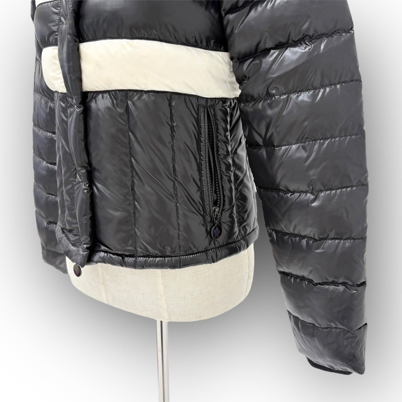 【SRC-38】MONCLER ダウンジャケット・コート ブラック THOMAS トーマス