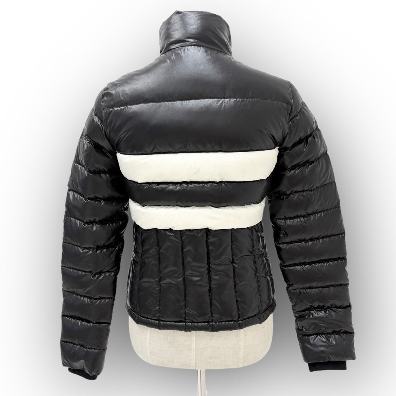 【SRC-38】MONCLER ダウンジャケット・コート ブラック THOMAS トーマス