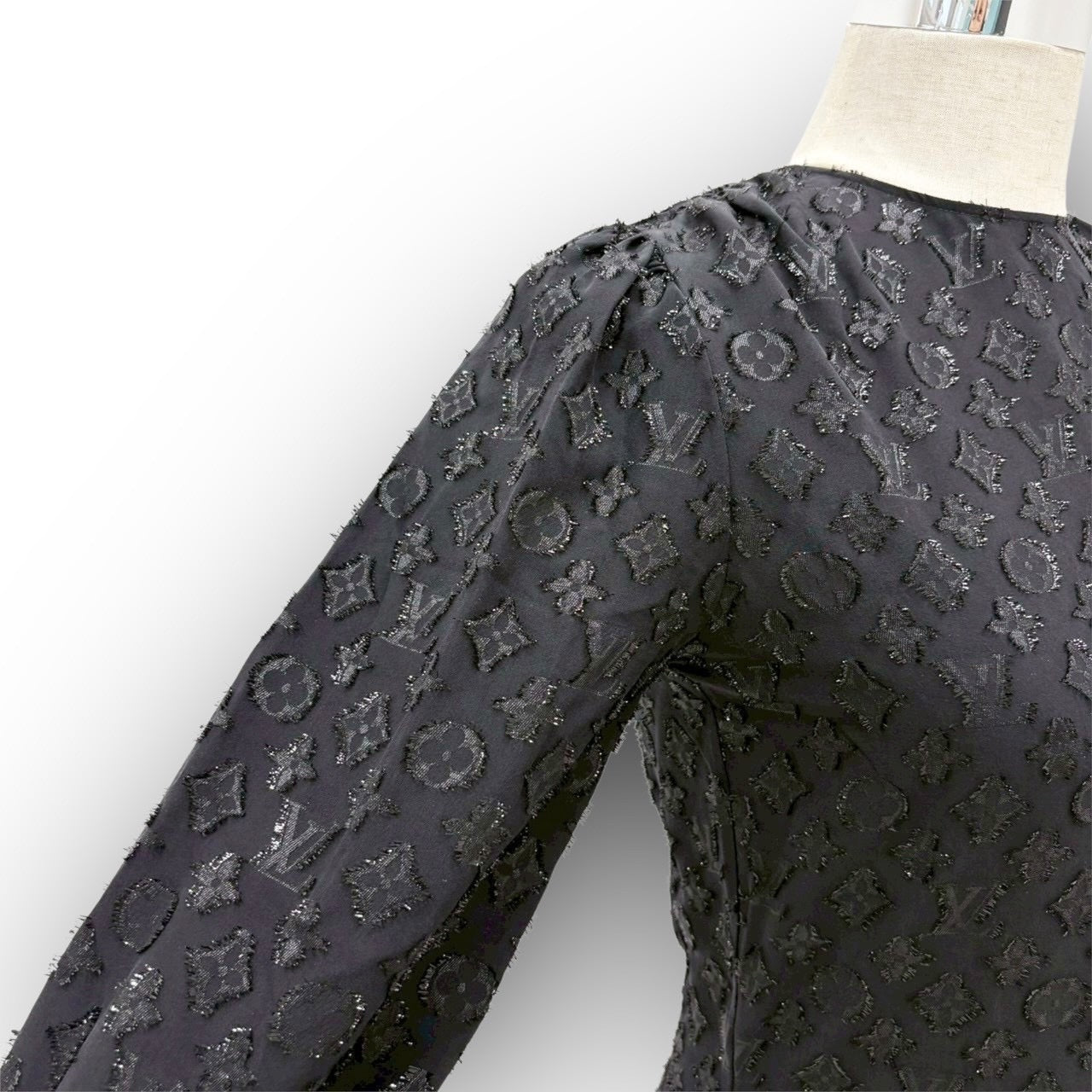 【SRC-2】LOUIS VUITTON 黒 長袖ワンピース 34