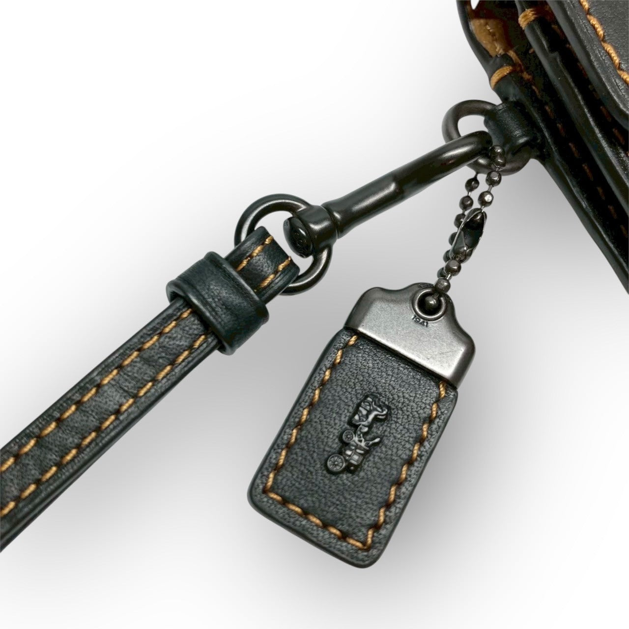 25 COACH コーチ 長財布 ポーチ型 ブラック