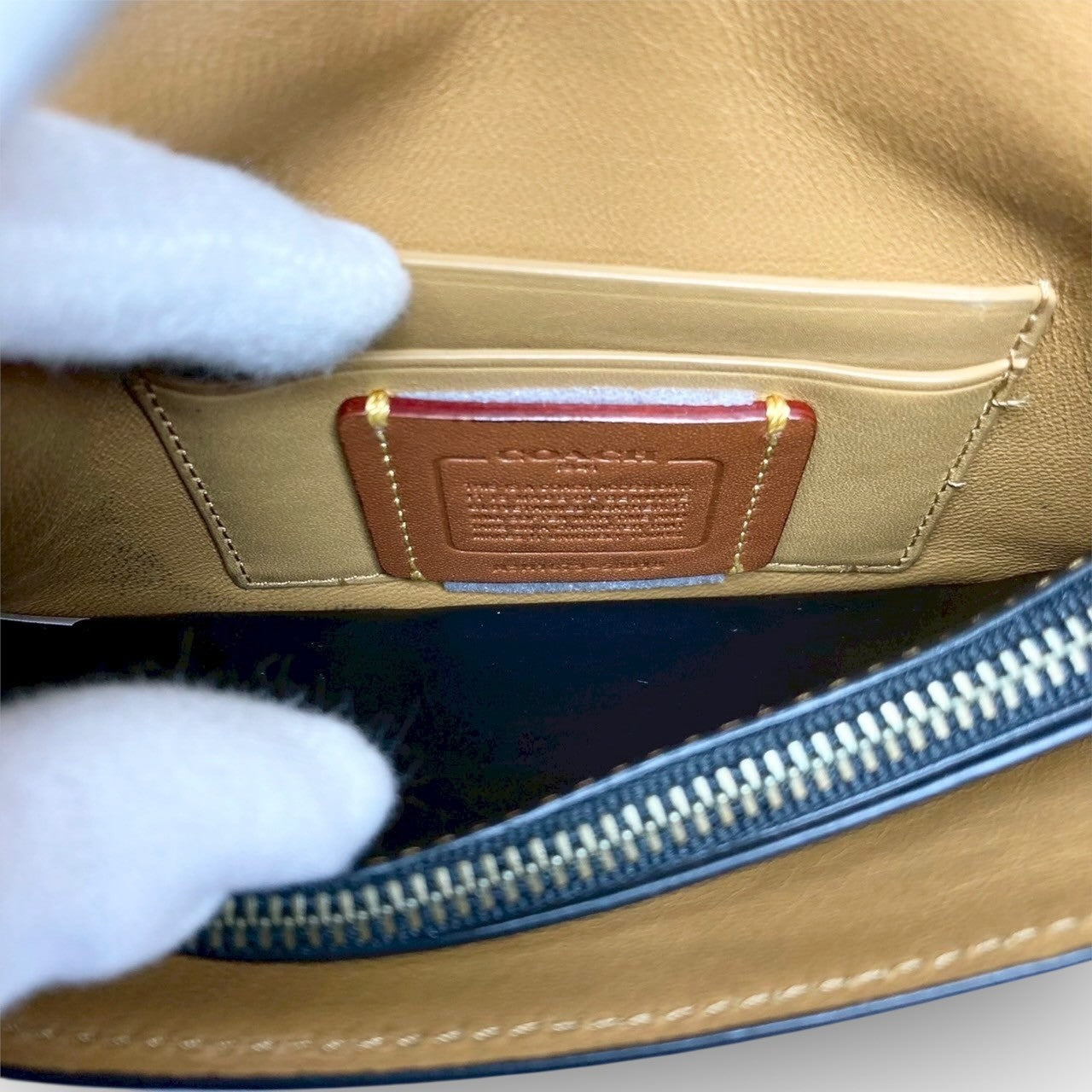25 COACH コーチ 長財布 ポーチ型 ブラック