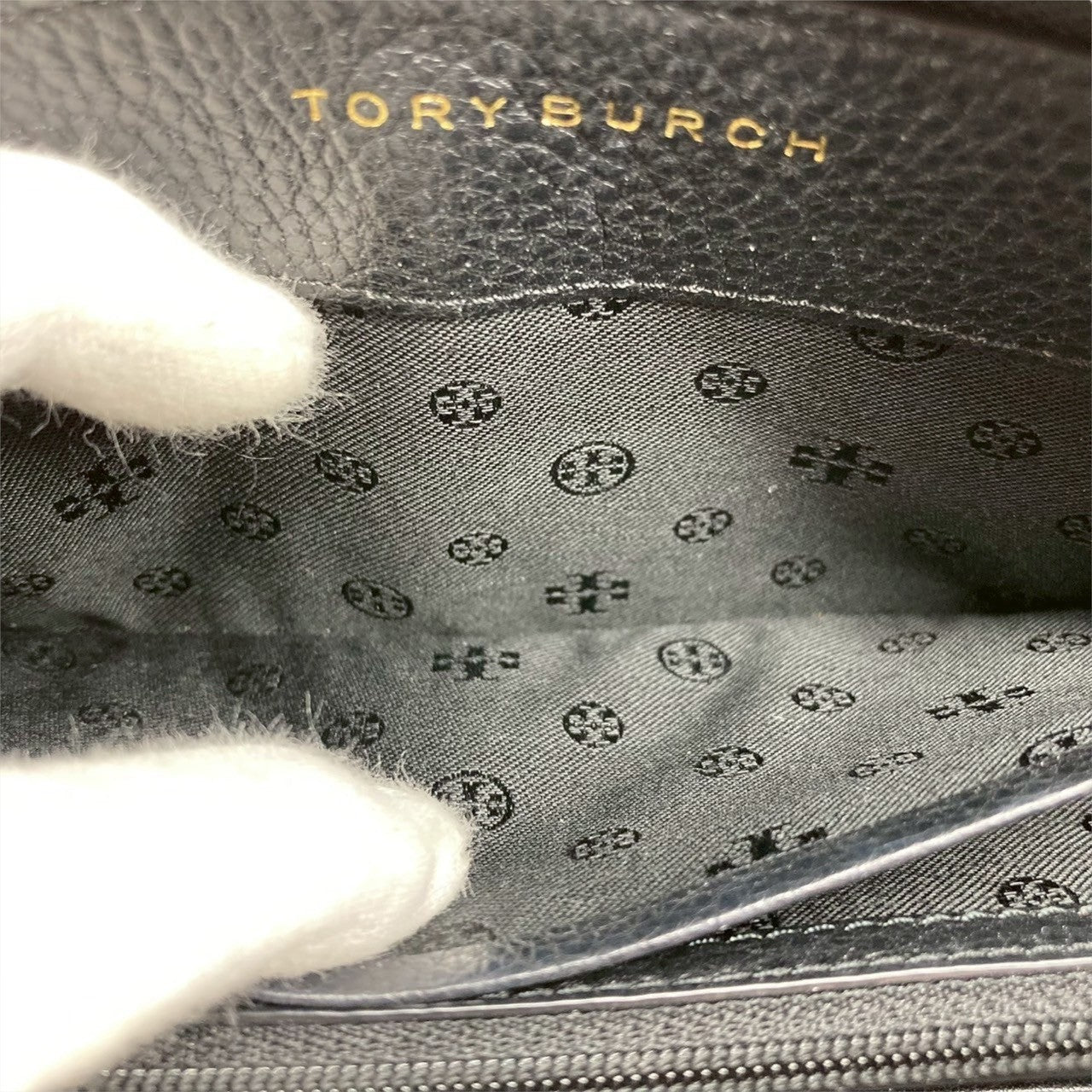 34 TORY BURCH トリーバーチ 長財布 ラウンドファスナー ブラック
