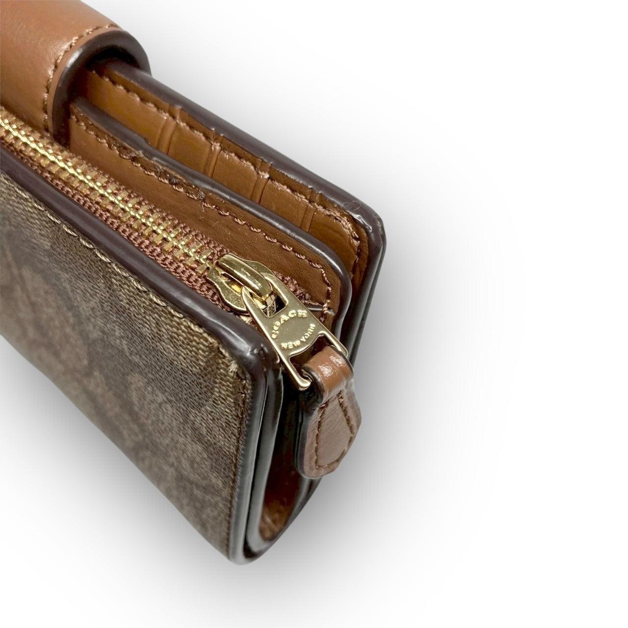 35 COACH コーチ 二つ折り財布 シグネチャー ブラウン