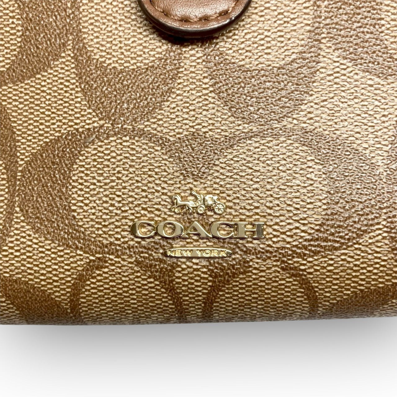 35 COACH コーチ 二つ折り財布 シグネチャー ブラウン