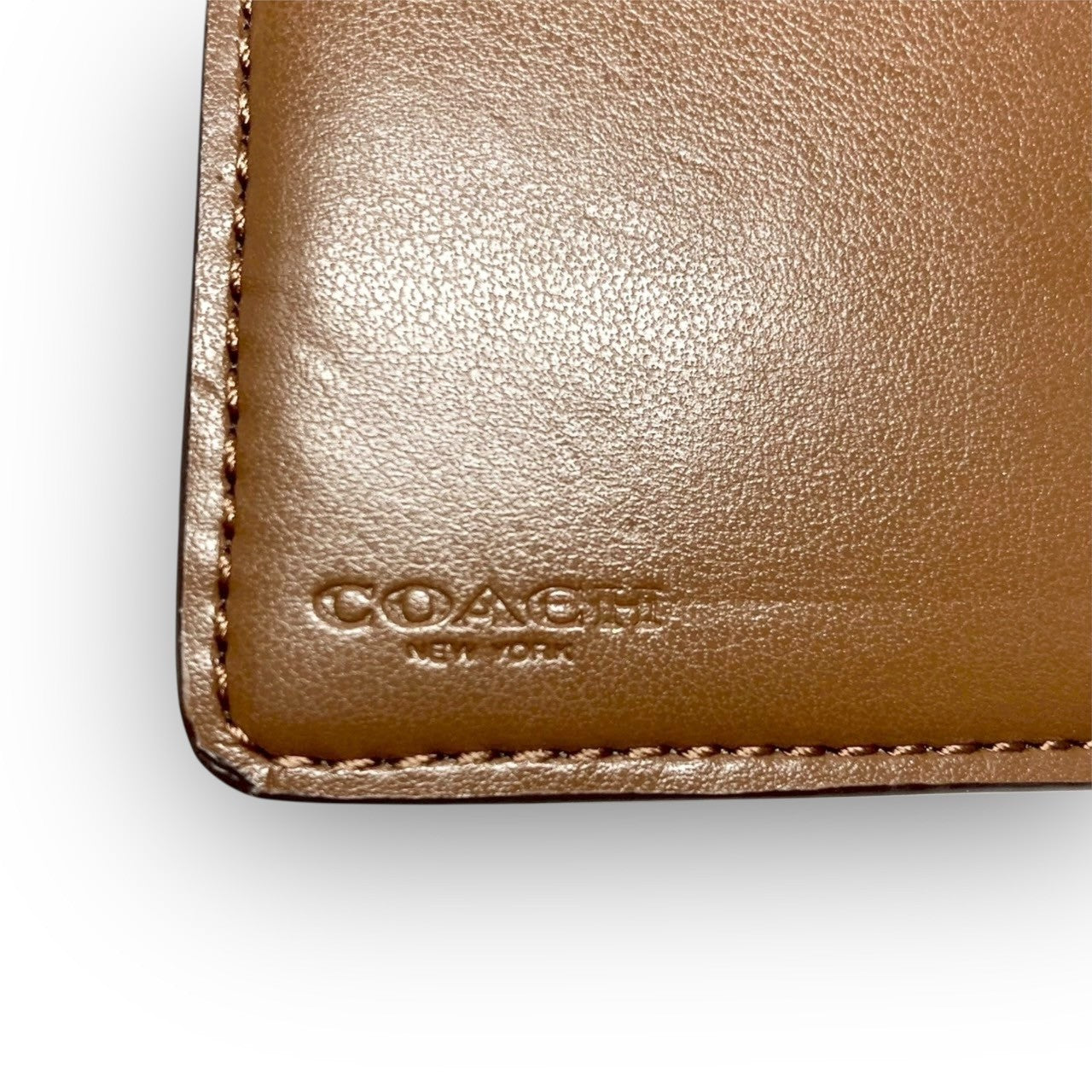 35 COACH コーチ 二つ折り財布 シグネチャー ブラウン