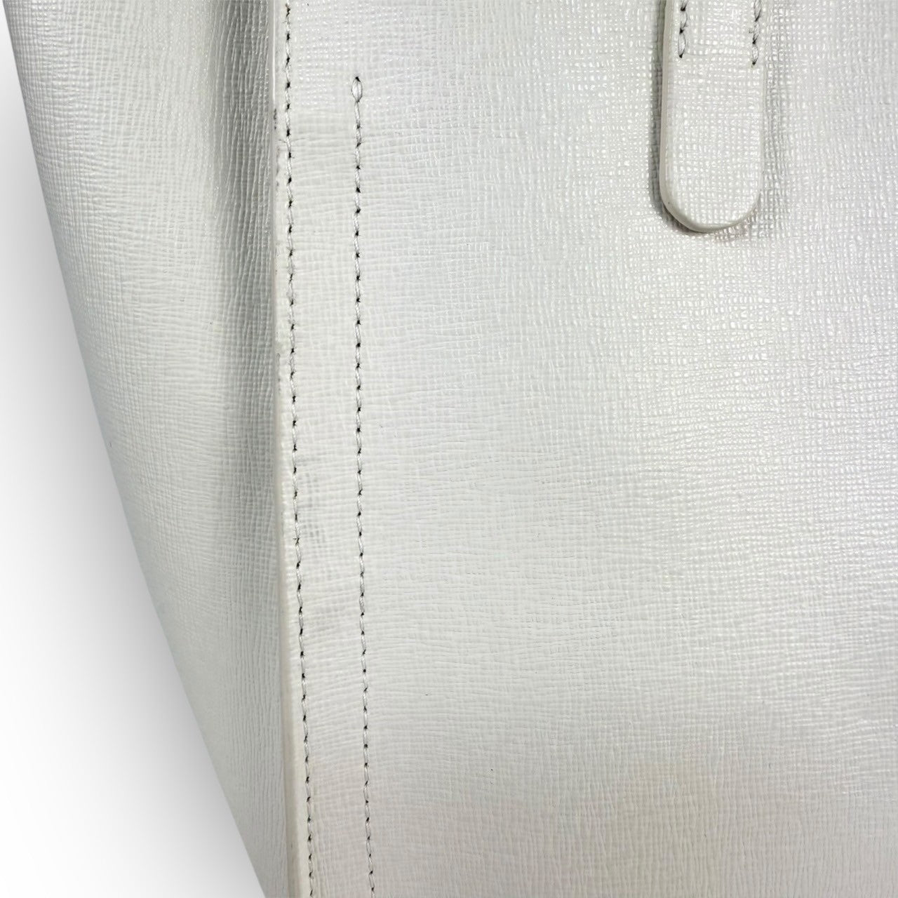 60 FURLA フルラ ハンドバッグ ホワイト 保存袋付き