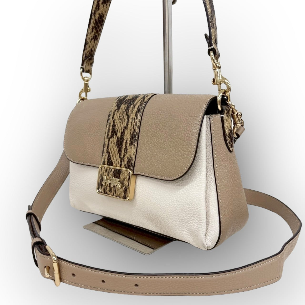 63 COACH コーチ 2way 型押し ショルダーバッグ ベージュ×アイボリー
