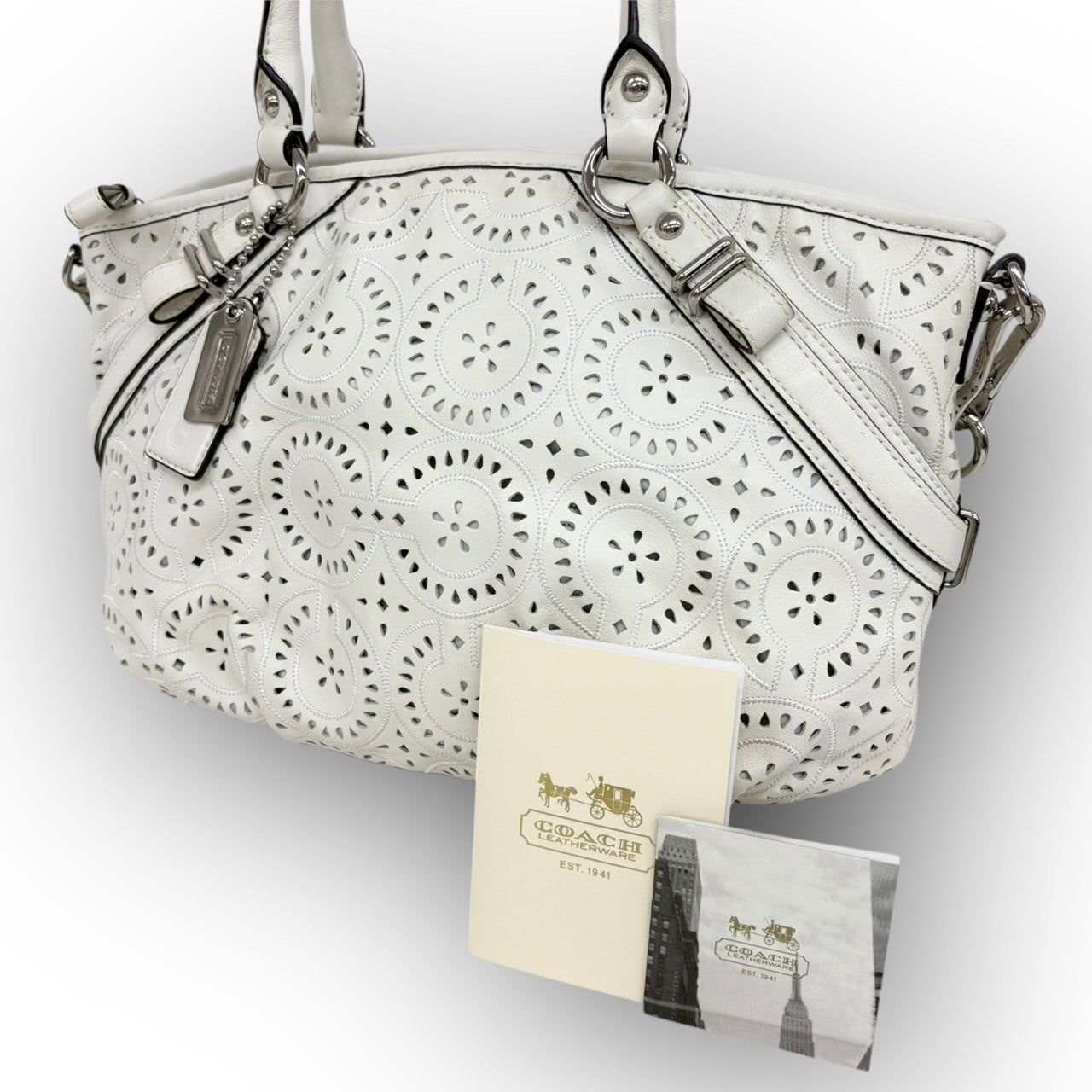 73 COACH コーチ パンチングレザー 2way バッグ ホワイト