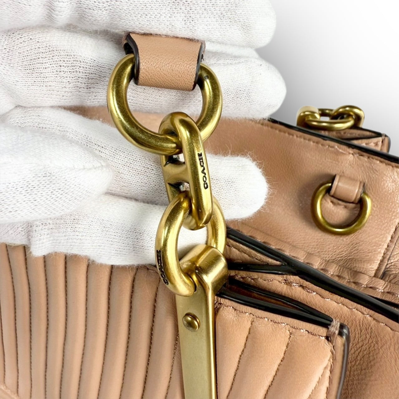 85 COACH コーチ ハンドバッグ サーモンピンク K1880 68814