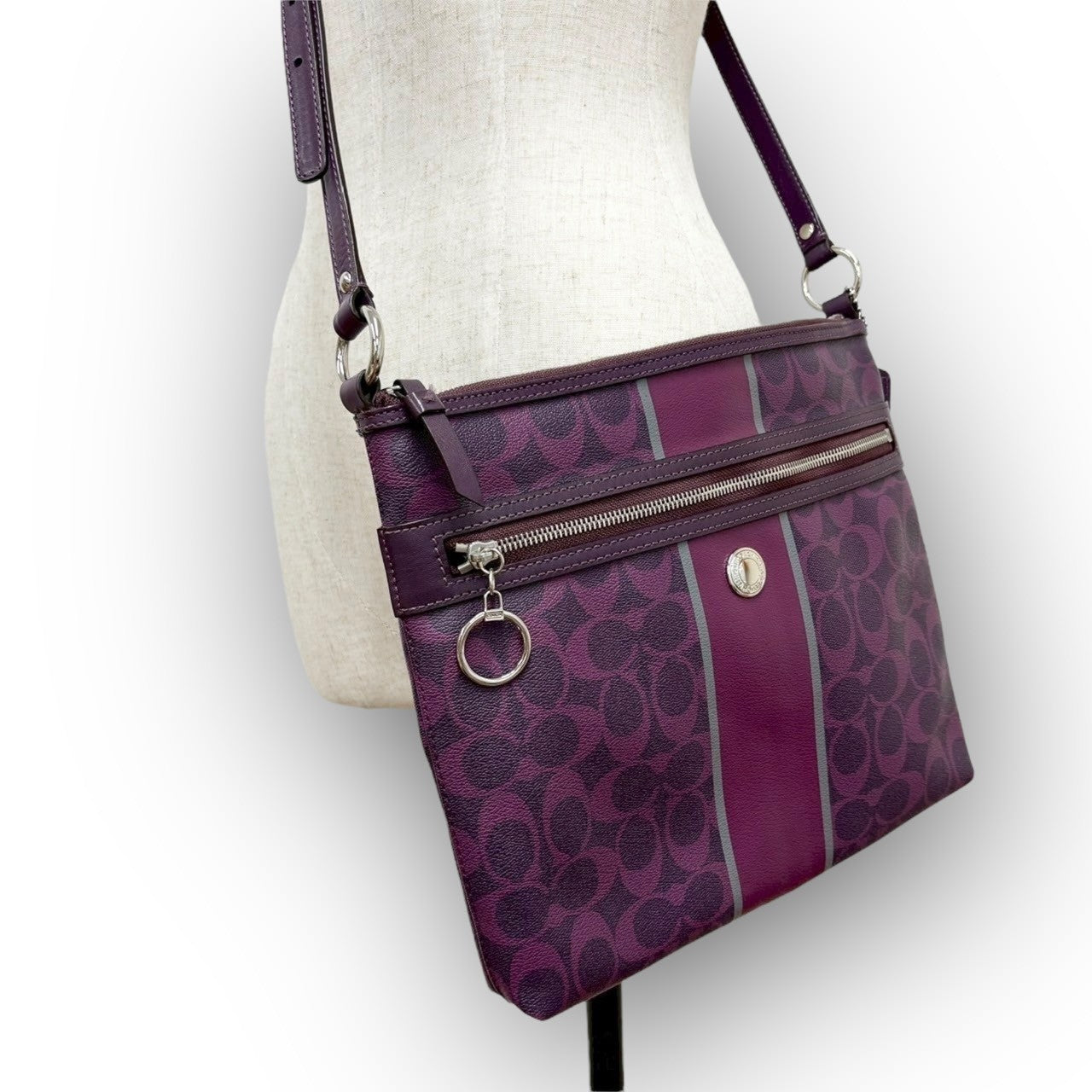 98 COACH コーチ PVCレザー ショルダーバッグ パープル