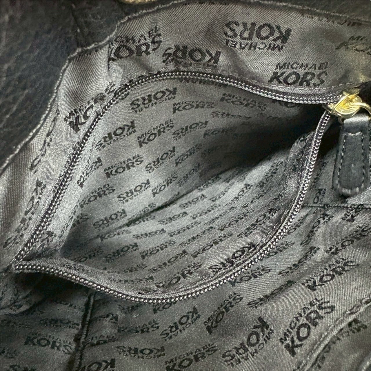 111 MICHAEL KORS マイケルコース ショルダーバッグ ブラック