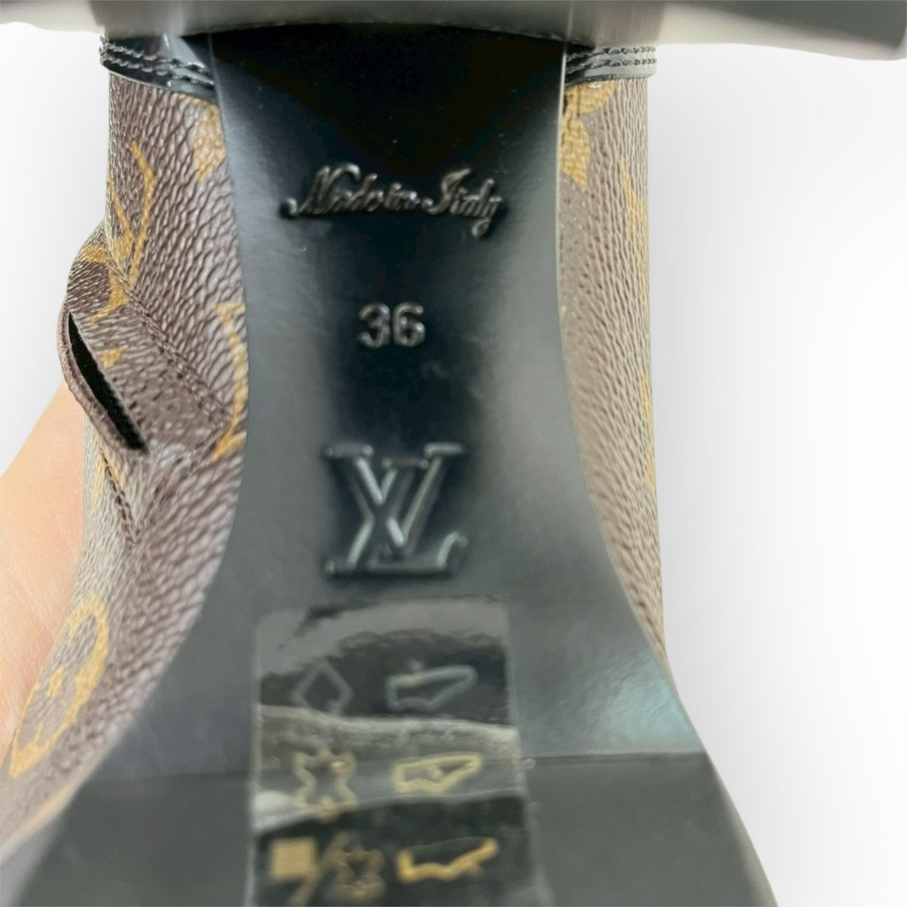 【RC2601-218】LOUIS VUITTON ブーツ 36 箱付き