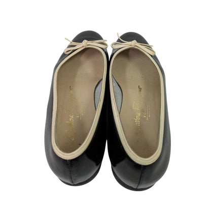 RC2601-306 Salvatore Ferragamo パンプス バイカラー 5