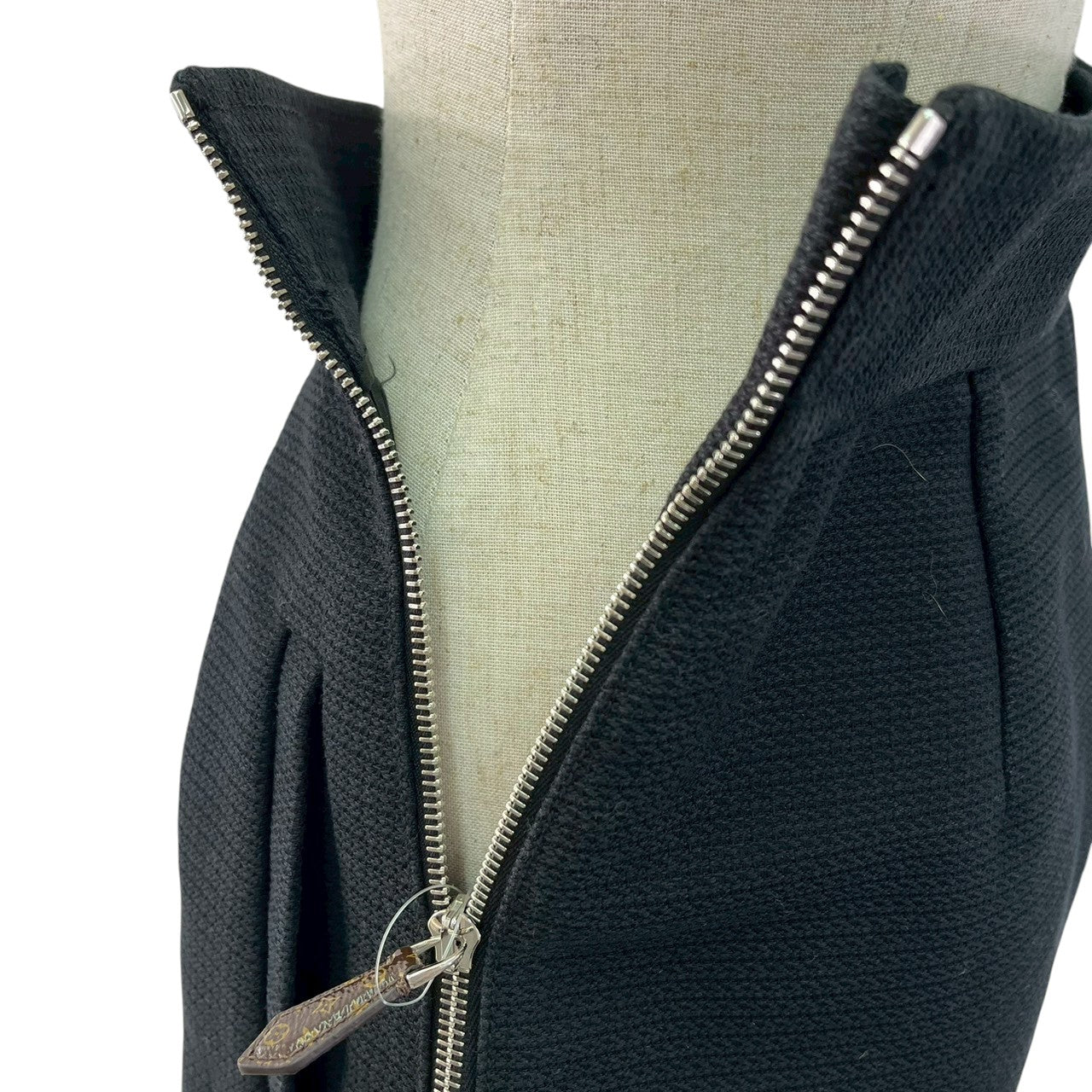 【RC2601-106】LOUIS VUITTON　RW221A JZ0 FMPA89/34/レディース/2021 LVモノグラムジップ ショートパンツ