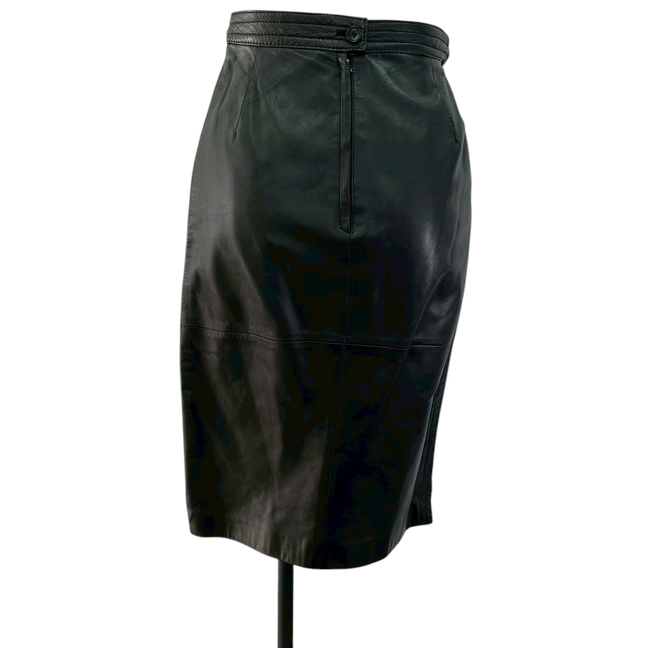 【RC2601-105】valentino garavaniPelle ブラウン　革　ブラック　40