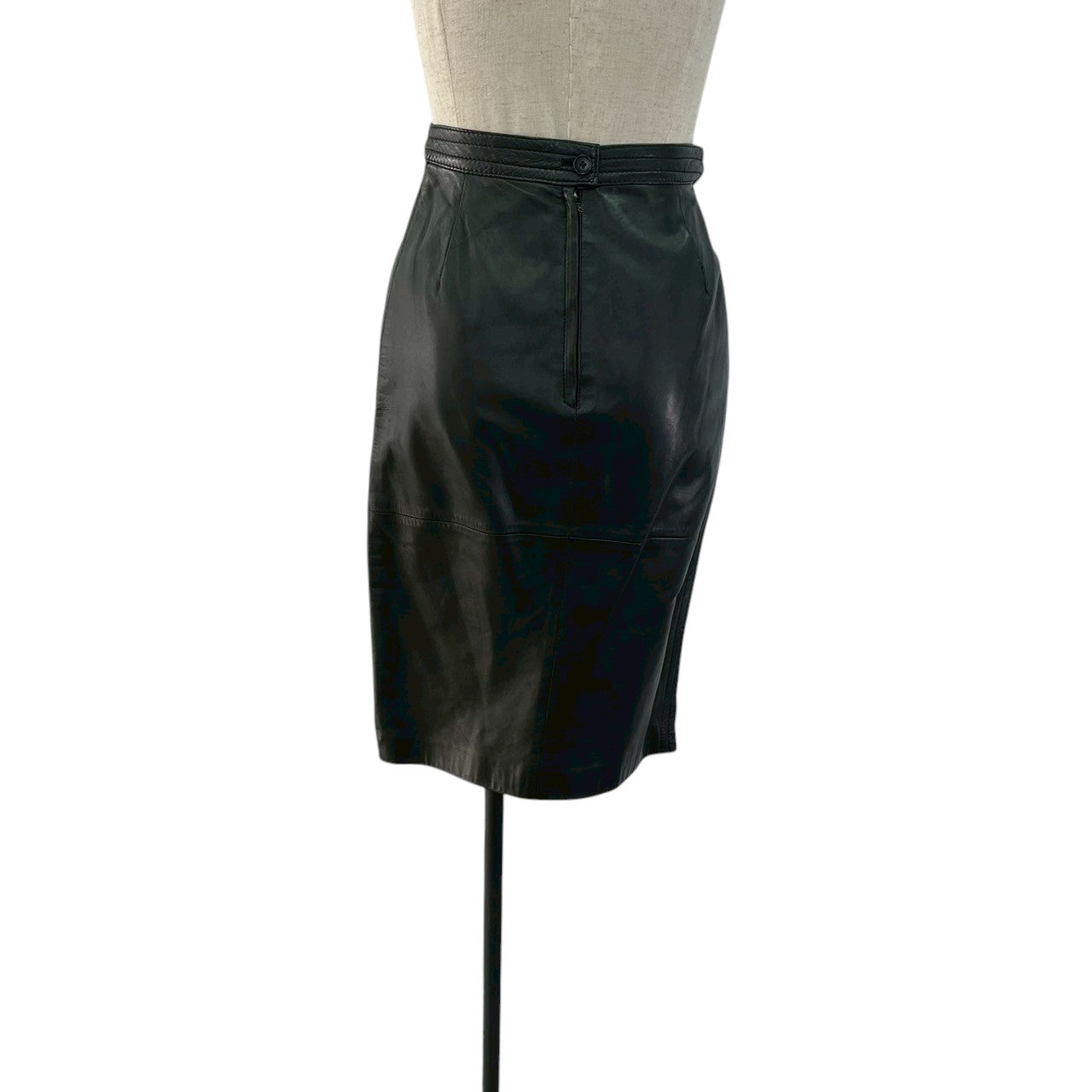 【RC2601-105】valentino garavaniPelle ブラウン　革　ブラック　40