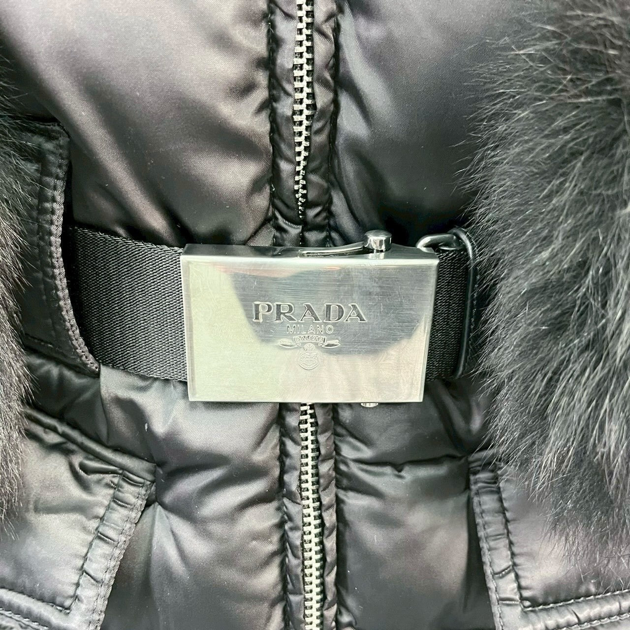 RC2601-115 PRADA ブラック ダウンコート 40