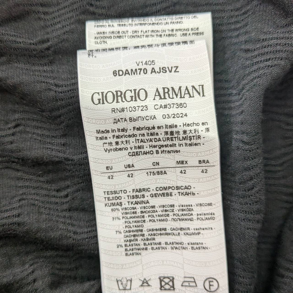 ジョルジオ・アルマーニ　トップス　長袖Tシャツ　42