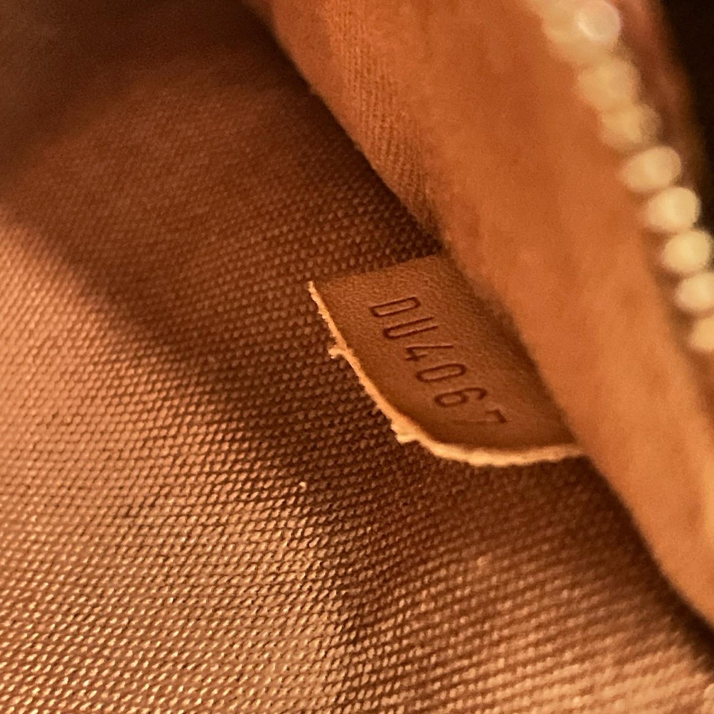 LOUIS VUITTON(ルイ・ヴィトン) トートバッグ