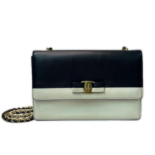 Salvatore Ferragamo(サルヴァトーレフェラガモ) ショルダーバッグ