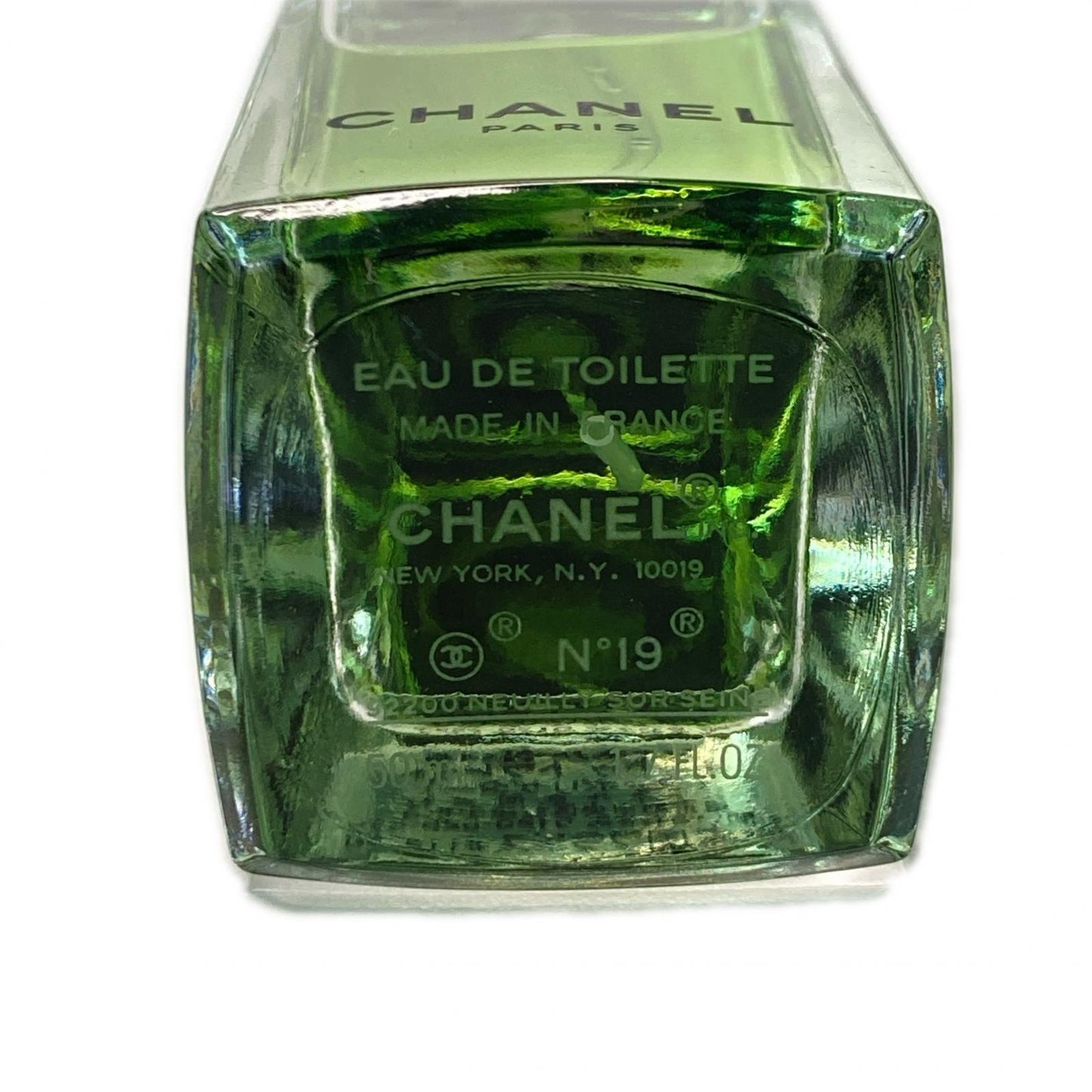 CHANEL シャネル　N°19 オードゥトワレット 　ヴァポリザター　 50ml 香水