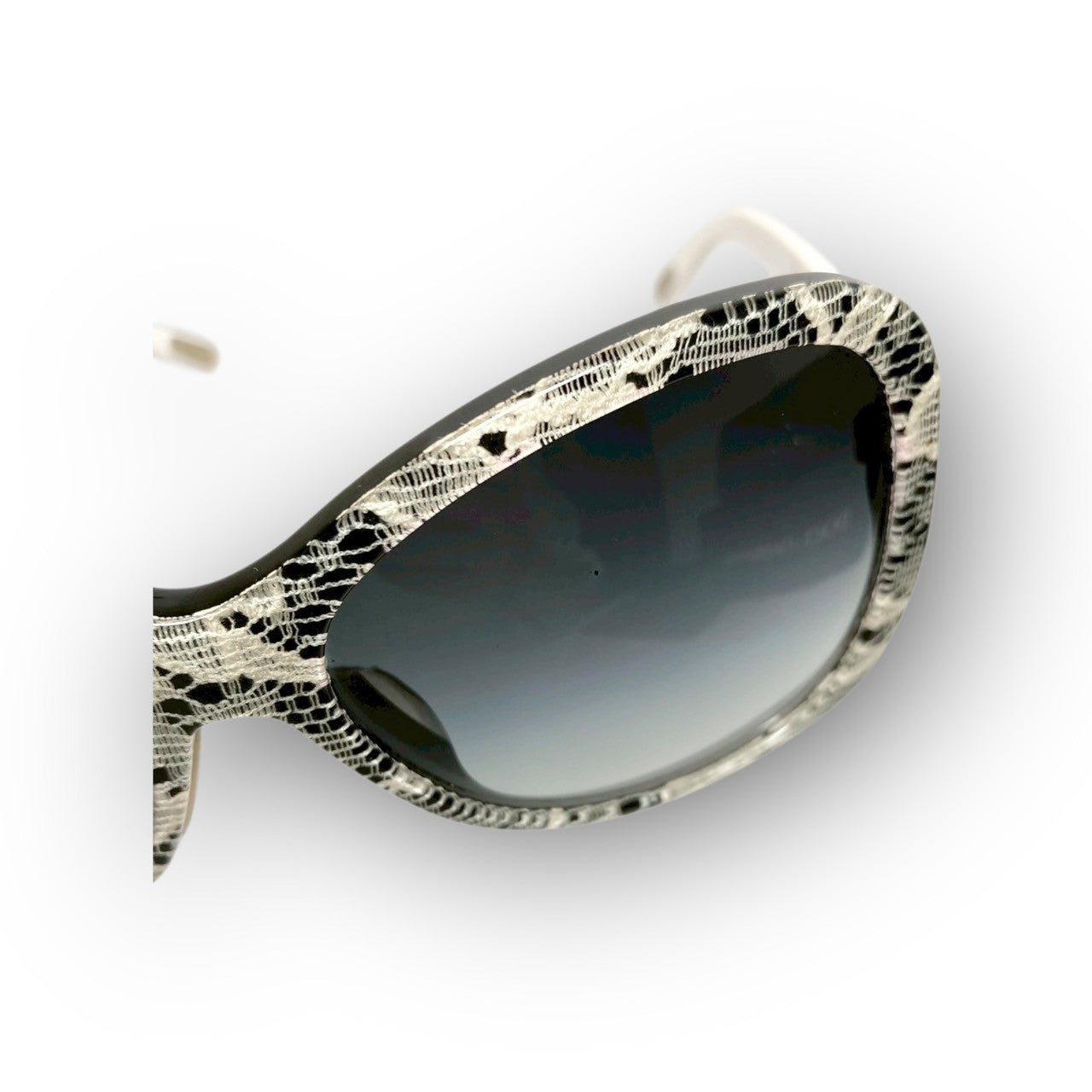 ３ DOLCE＆GABBANA ドルガバ サングラス ケース付き