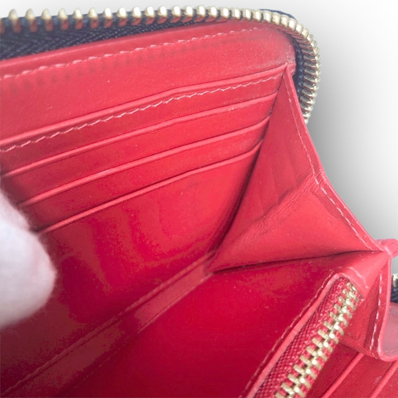 １５ Louboutin ルブタン 長財布 ブラック