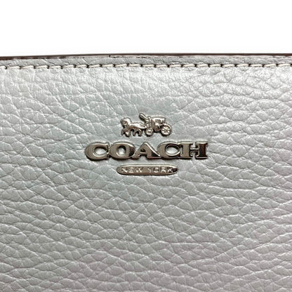 ３７ COACH コーチ 二つ折り財布