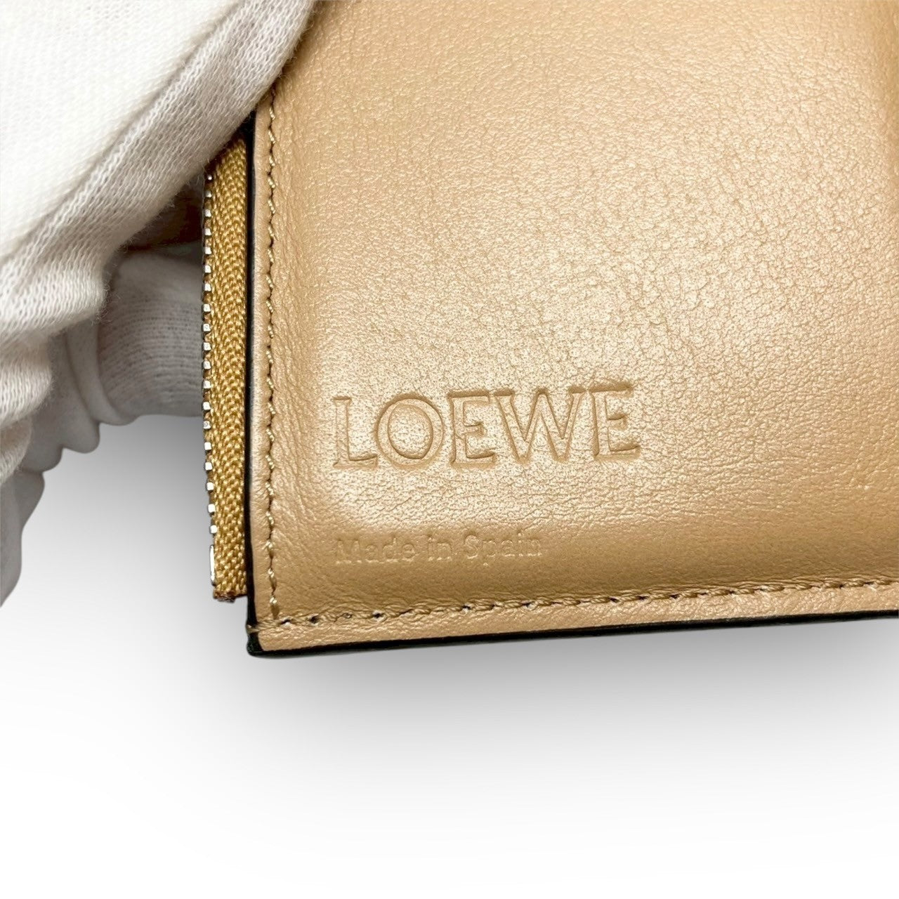 ４２ LOEWE ロエベ 三つ折り財布 レザー グレー
