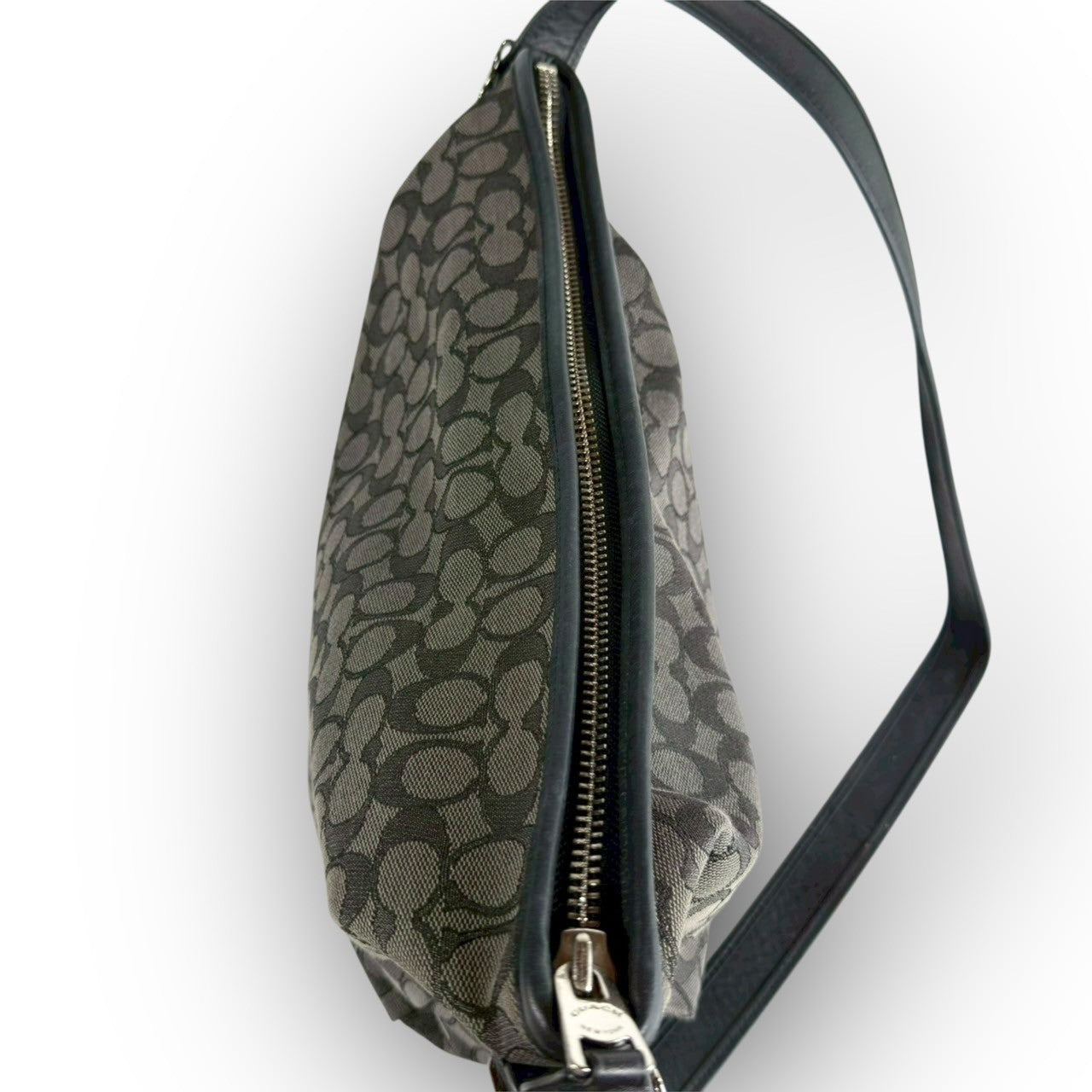 ５８ COACH コーチ ショルダーバッグ シグネチャー グレー×ブラック