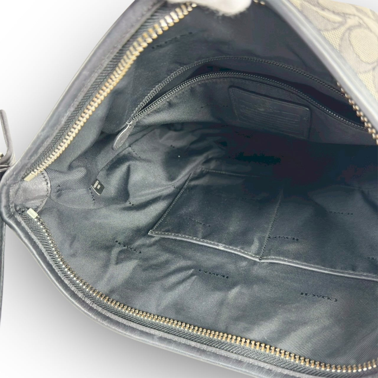 ５８ COACH コーチ ショルダーバッグ シグネチャー グレー×ブラック