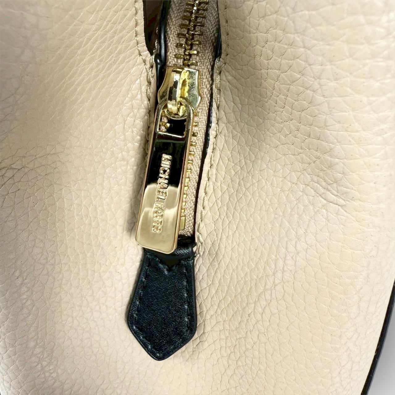 ５９ MICHAEL KORS マイケルコース 2Way ハンドバッグ ショルダーバッグ  ベージュ×ブラック