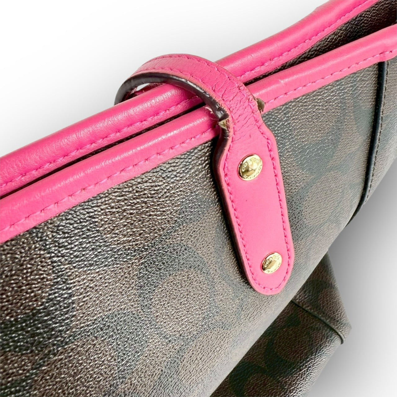 ６２ COACH コーチ トートバッグ シグネチャー ブラウン×ピンク E1747 F23860