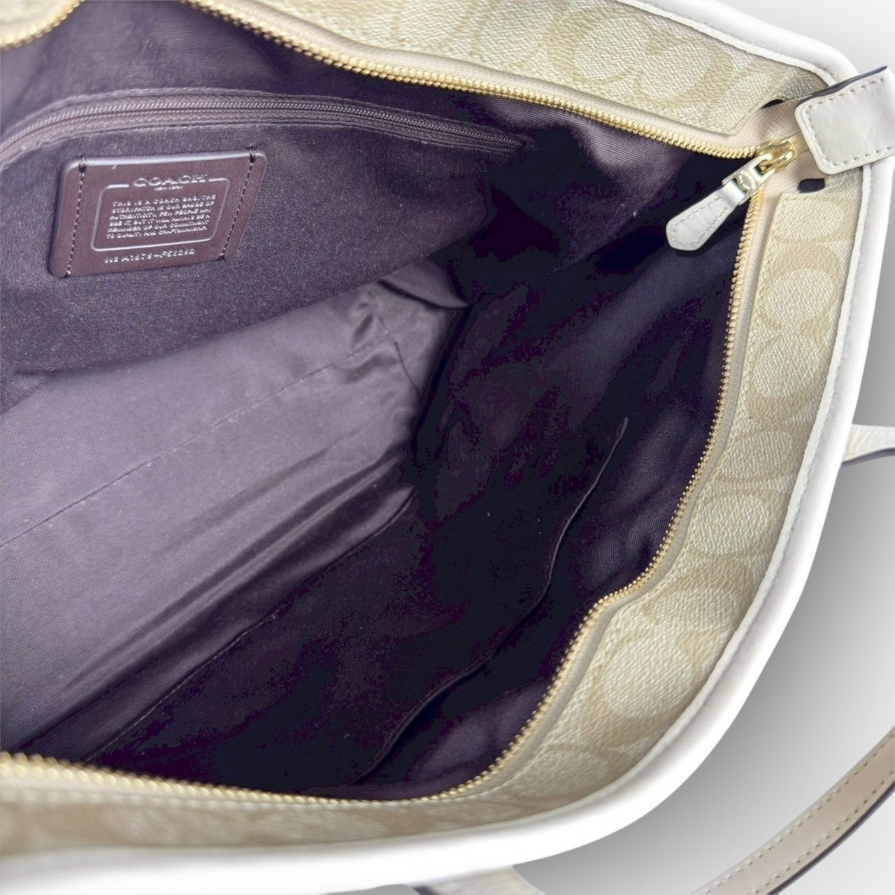 ６５ COACH コーチ トートバッグ シグネチャー ベージュ×ホワイト