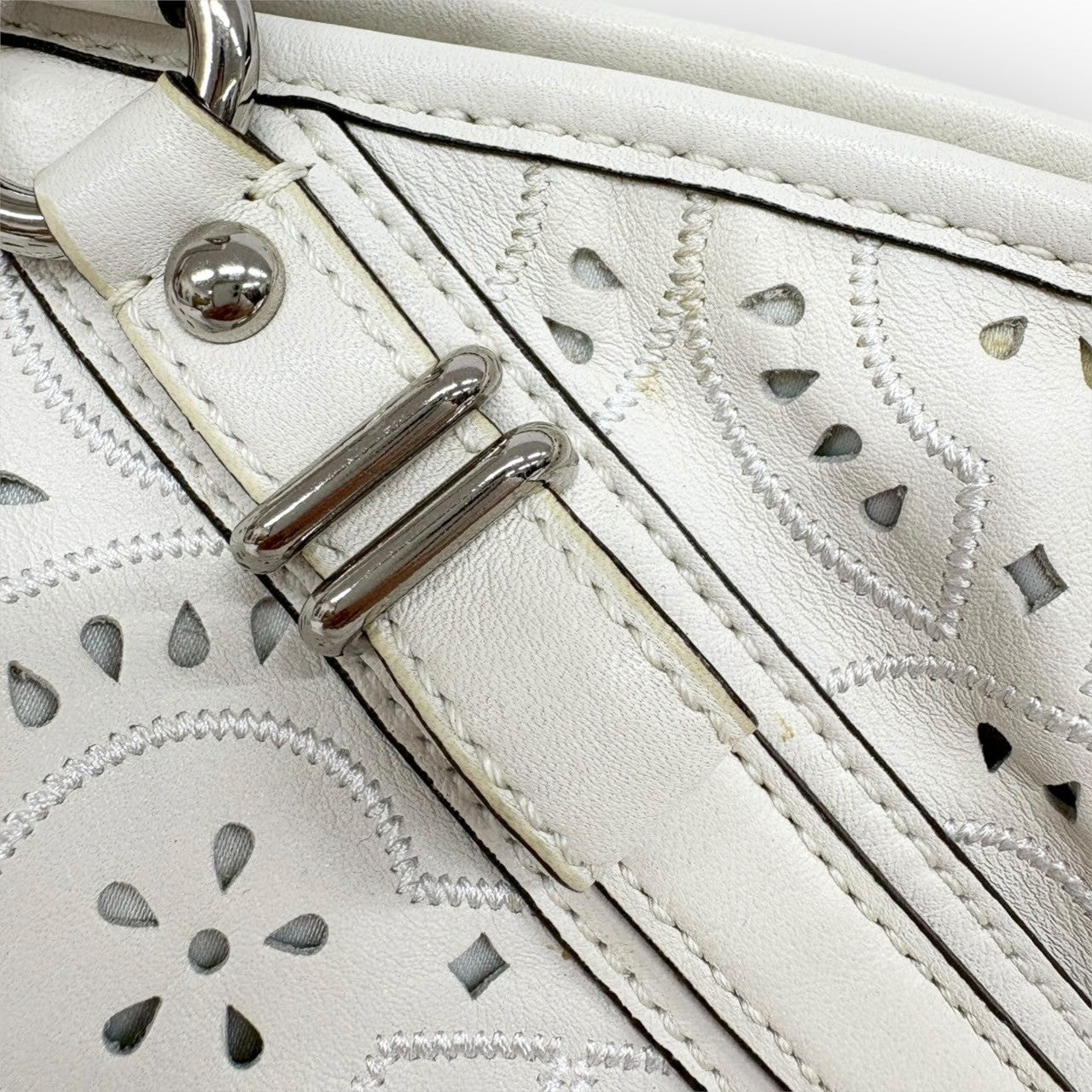 ７３ COACH コーチ パンチングレザー 2way バッグ ホワイト