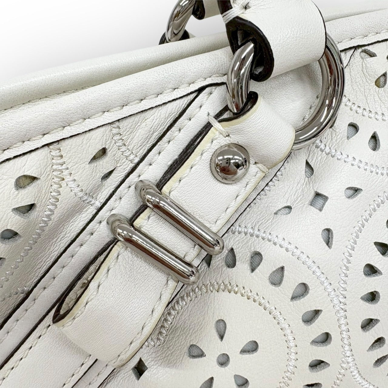 ７３ COACH コーチ パンチングレザー 2way バッグ ホワイト