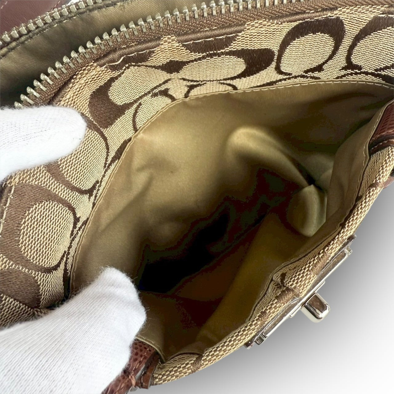 ８１ COACH コーチ ハンドバッグ ミニバッグ シグネチャー ブラウン