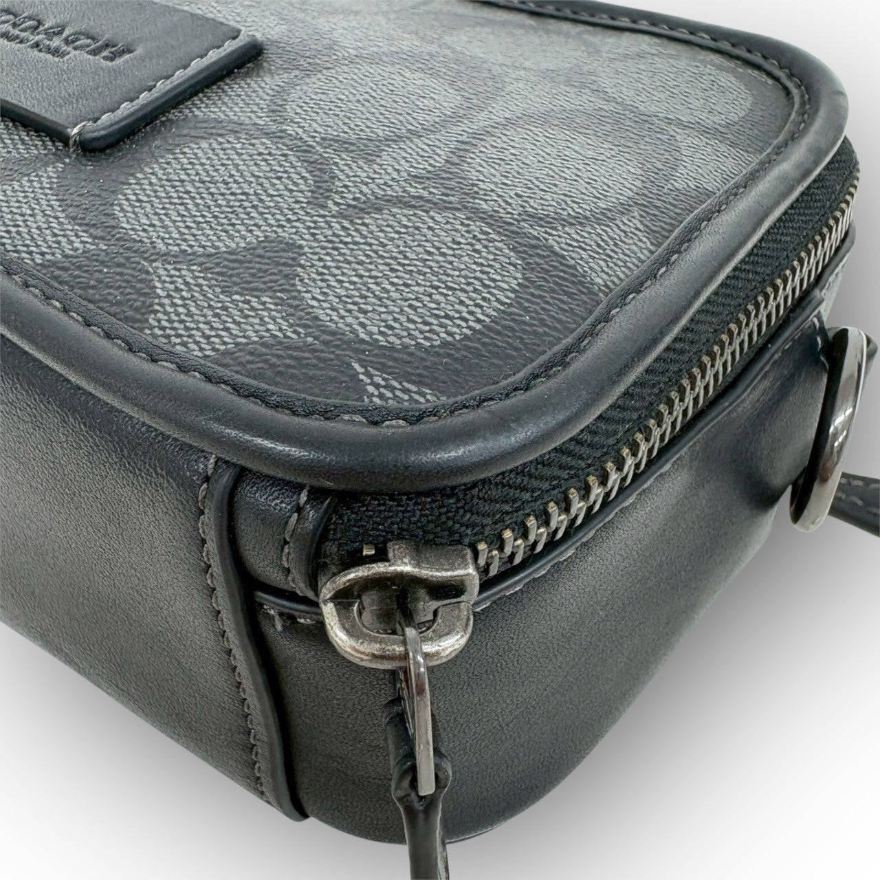 ８６ COACH コーチ クロスボディ ミニショルダーバッグ ユニセックス ブラック