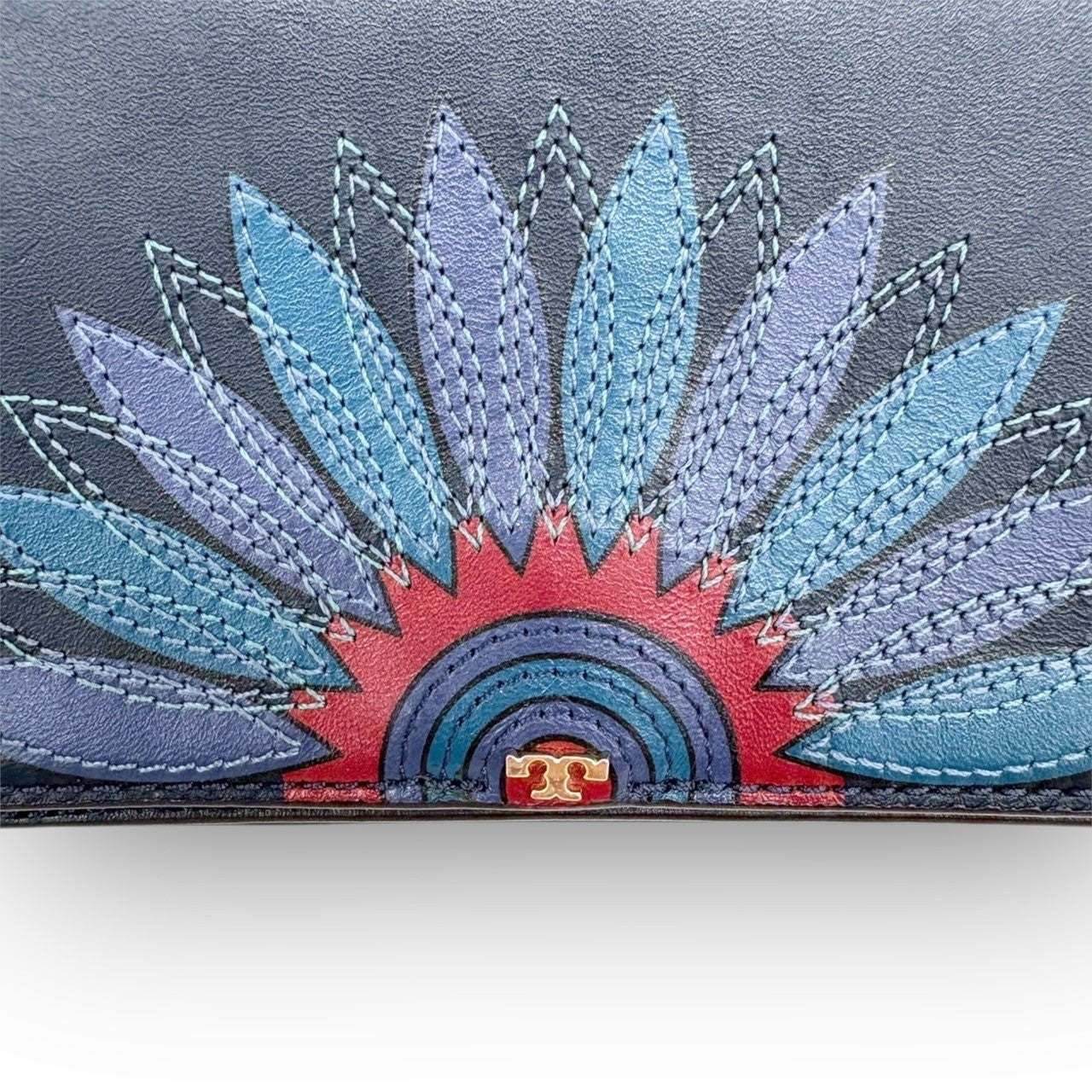 ８８ TORY BURCH トリーバーチ ミニショルダーバッグ ネイビー