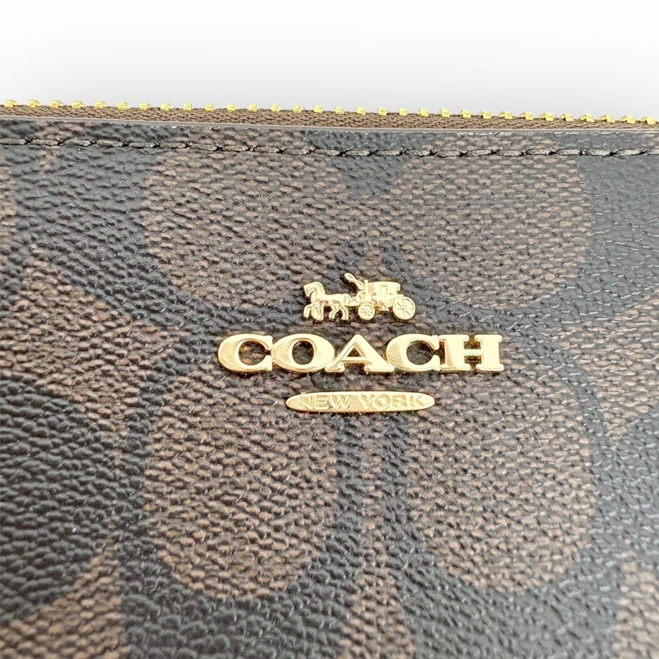 １０４ COACH コーチ ミニバッグ シグネチャー オールレザー ブラウン×レッド
