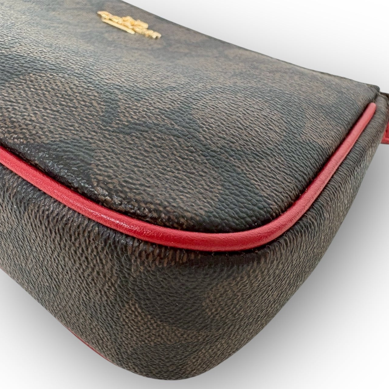 １０４ COACH コーチ ミニバッグ シグネチャー オールレザー ブラウン×レッド