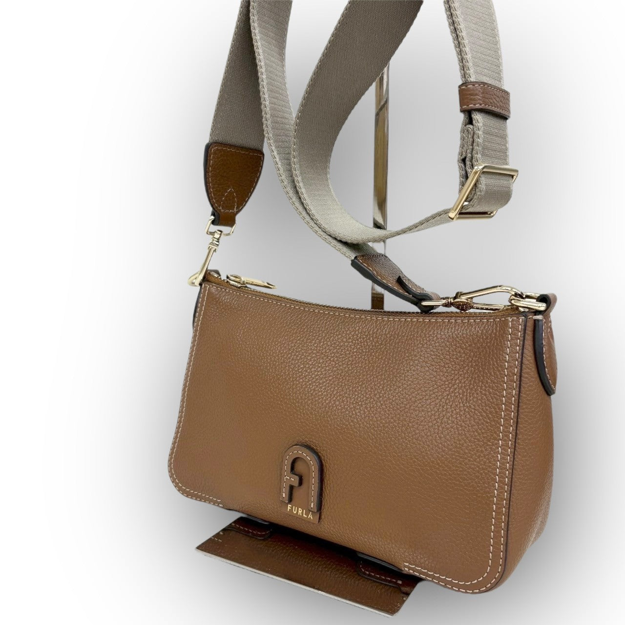 １０５ FURLA フルラ  アテナ 近年モデル ミニ ショルダーバッグ  キャメル
