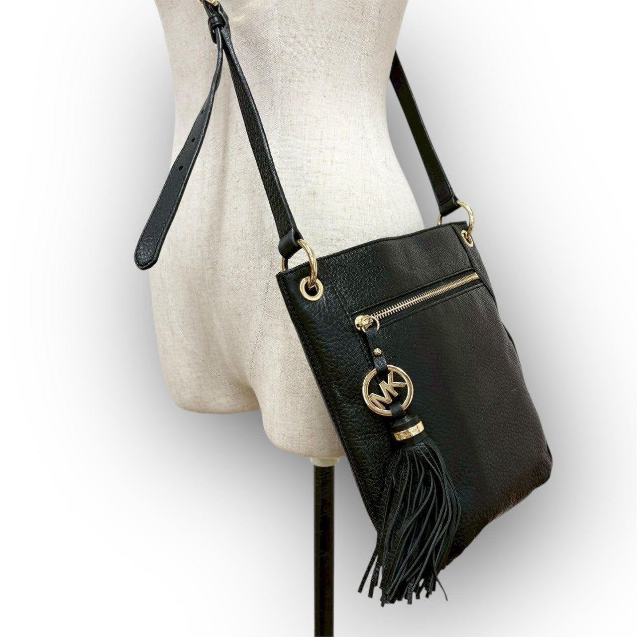 １１１ MICHAEL KORS マイケルコース ショルダーバッグ ブラック