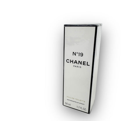 12 CHANEL No.19 EAU DE TOILETTE 50ml