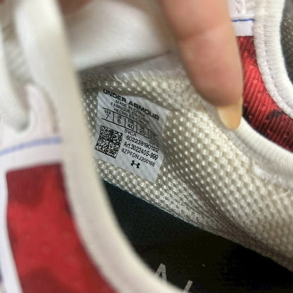 【RC2511-250】アンダーアーマー　ブルー星柄スニーカー　25cm