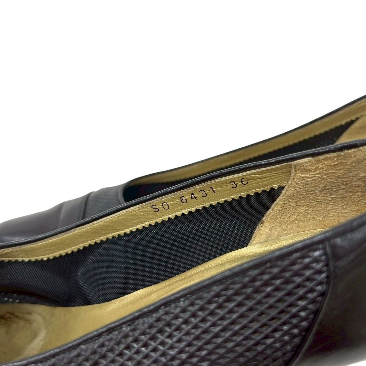 【RC2511-79】YVES SAN LAURENT パンプス　ブラック　36