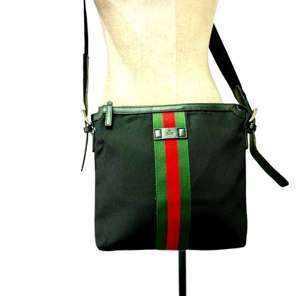 RC2601-701 GUCCI シェリーライン ショルダーバッグ ブラック