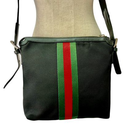 RC2601-701 GUCCI シェリーライン ショルダーバッグ ブラック