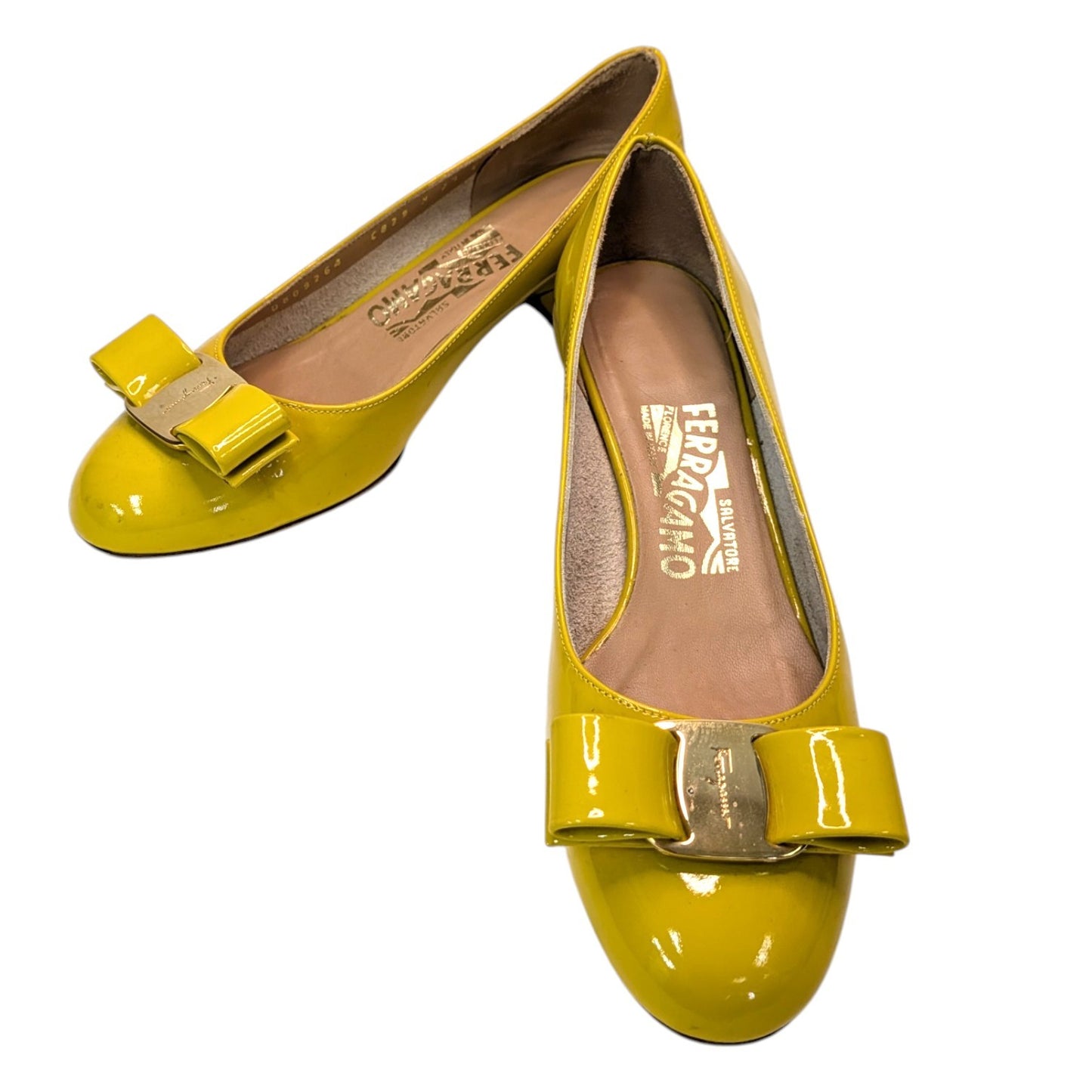 SalvatoreFerragamo　サルバトーレフェラガモ　パンプス　イエロー
