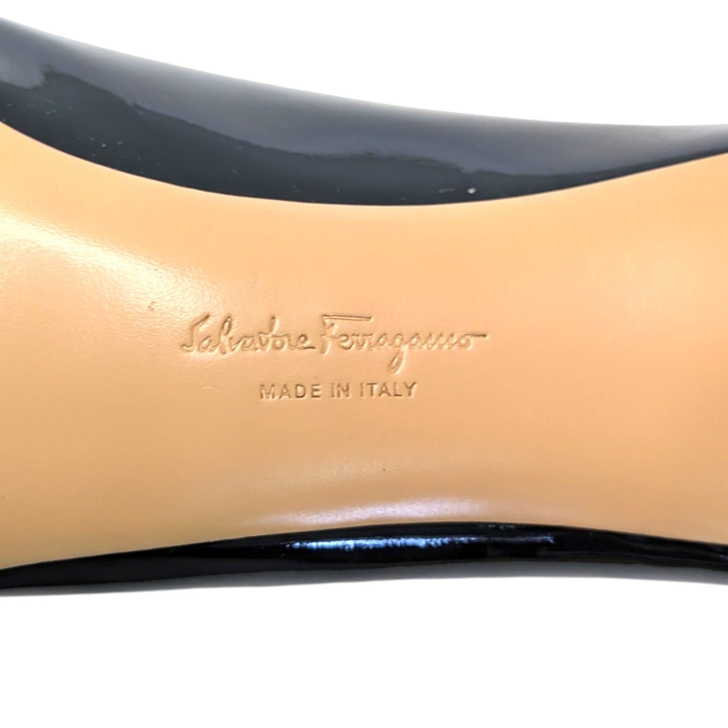 SalvatoreFerragamo　サルバトーレフェラガモ　パンプス　ブラック　9